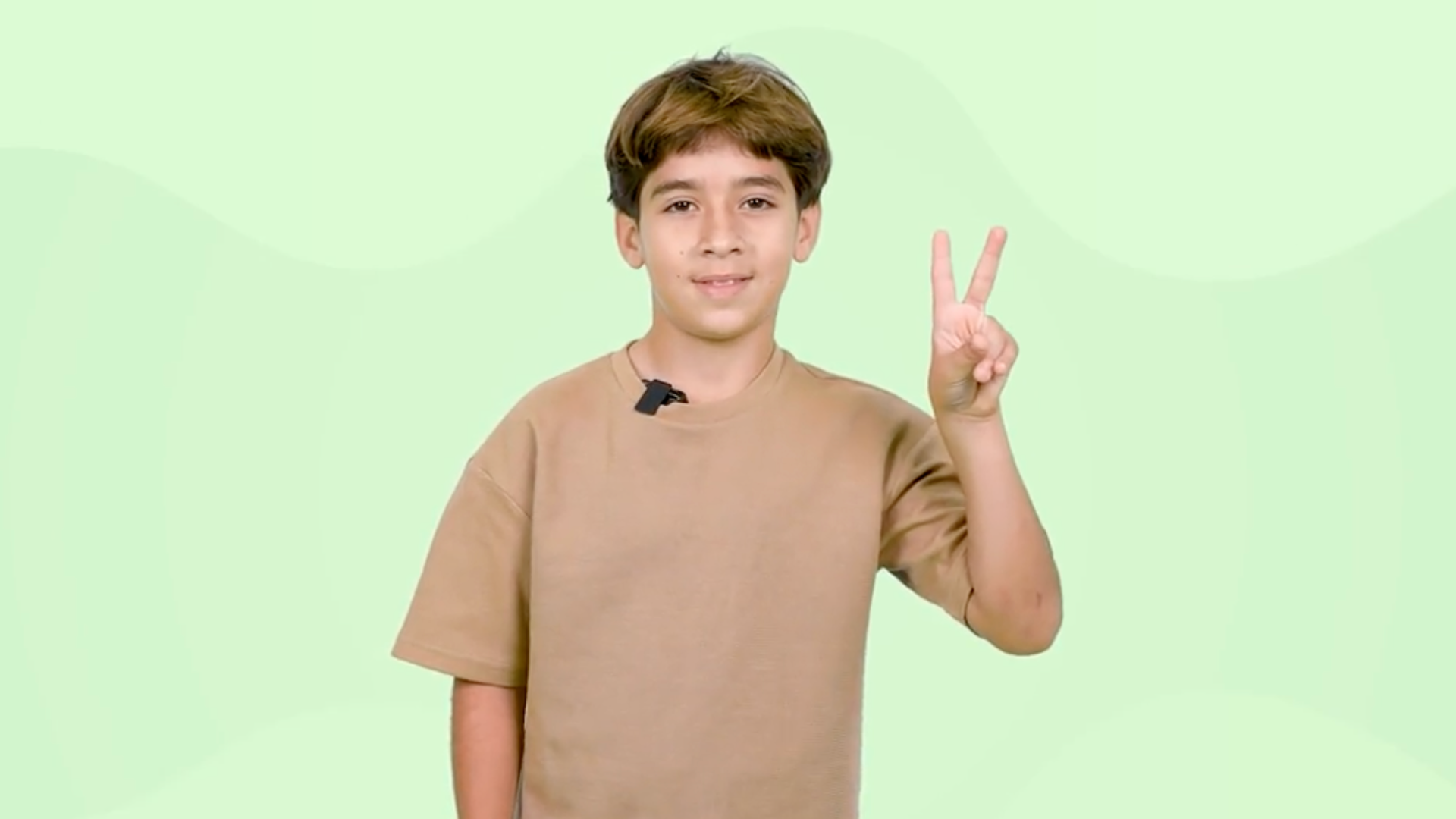 Imitate with fingers